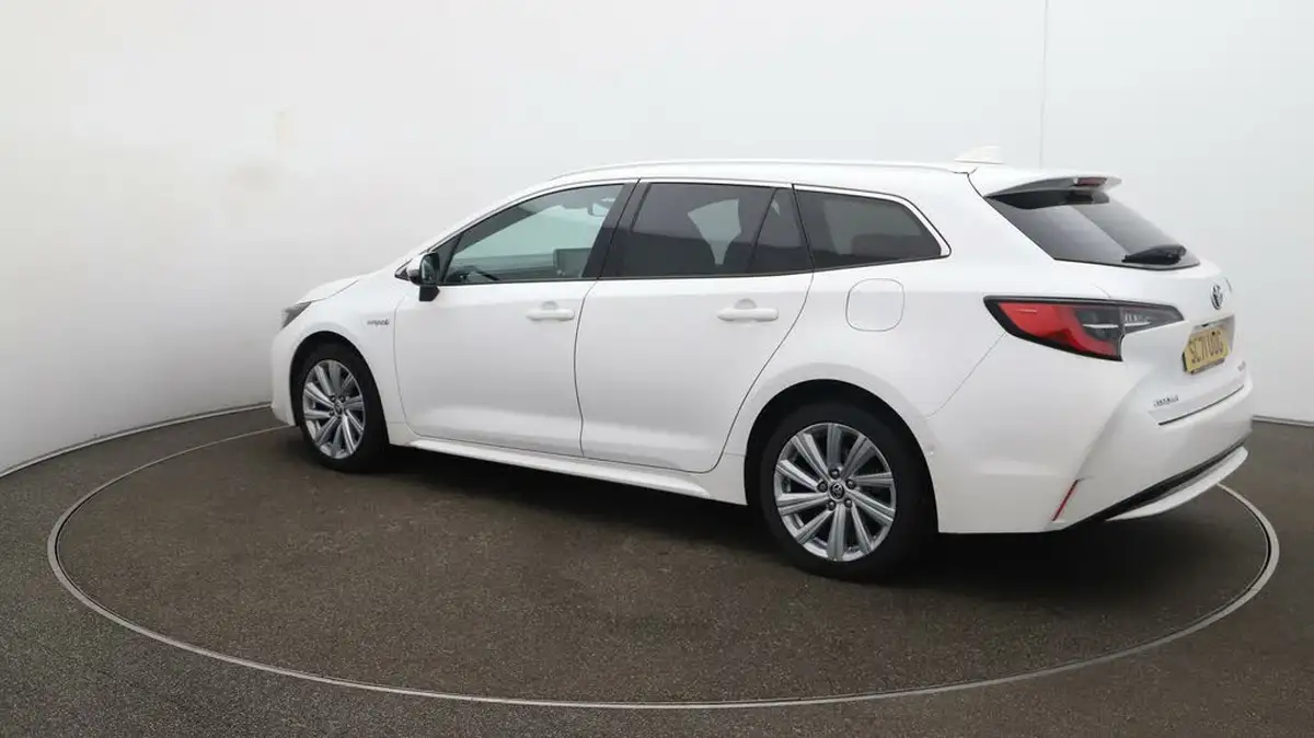 2021-toyota-corolla-18-vvt-i-design-trk-hatchback-5d-big-30