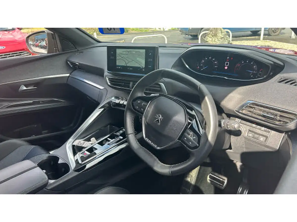 2023-peugeot-3008-suv-12-puretech-allure-premium-eat8-big-10