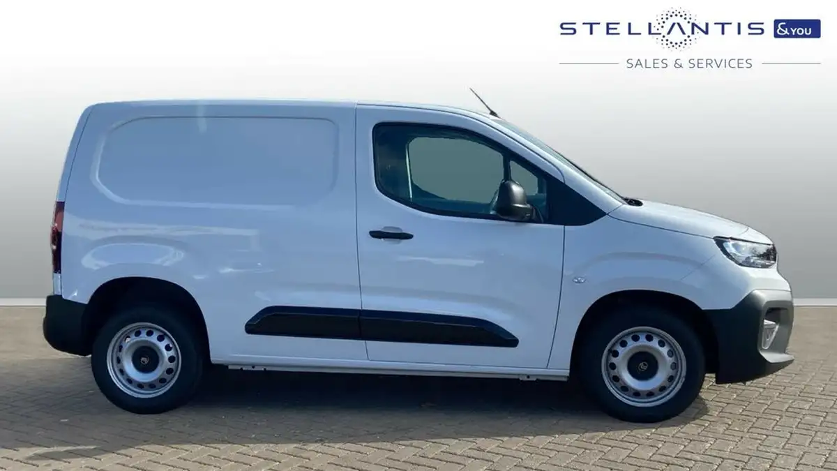 2024-citroen-berlingo-15-bluehdi-m-enterprise-100pseu6e-big-1