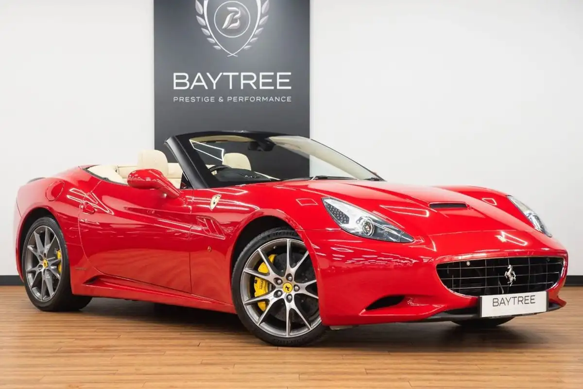 2012-ferrari-california-43-big-0