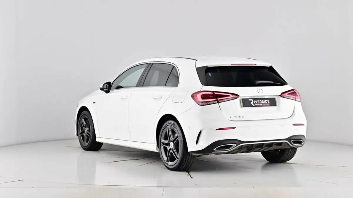 2021-mercedes-benz-a-class-13-a250e-amg-line-executive-hatchback-5d-big-68