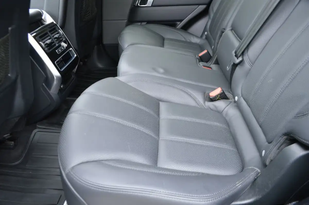 2017-land-rover-range-rover-sport-30-sd-v6-hse-306ps-big-31