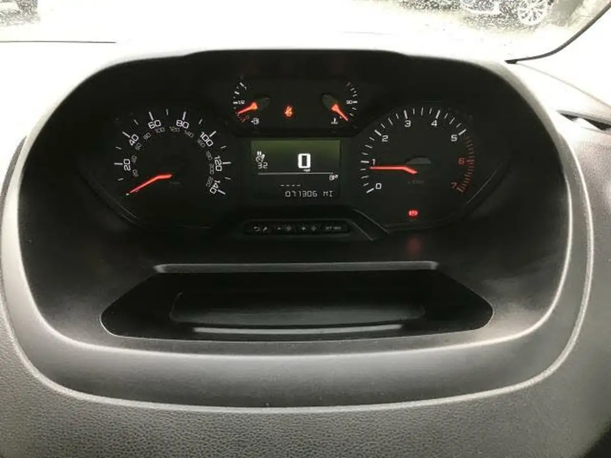 2021-peugeot-partner-15-bluehdi-1000-professional-100ps-eu6dt-panel-big-21
