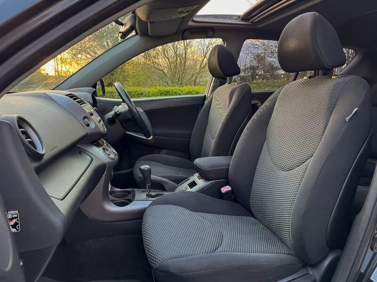 2007-toyota-rav4-20-xt-r-auto-big-20