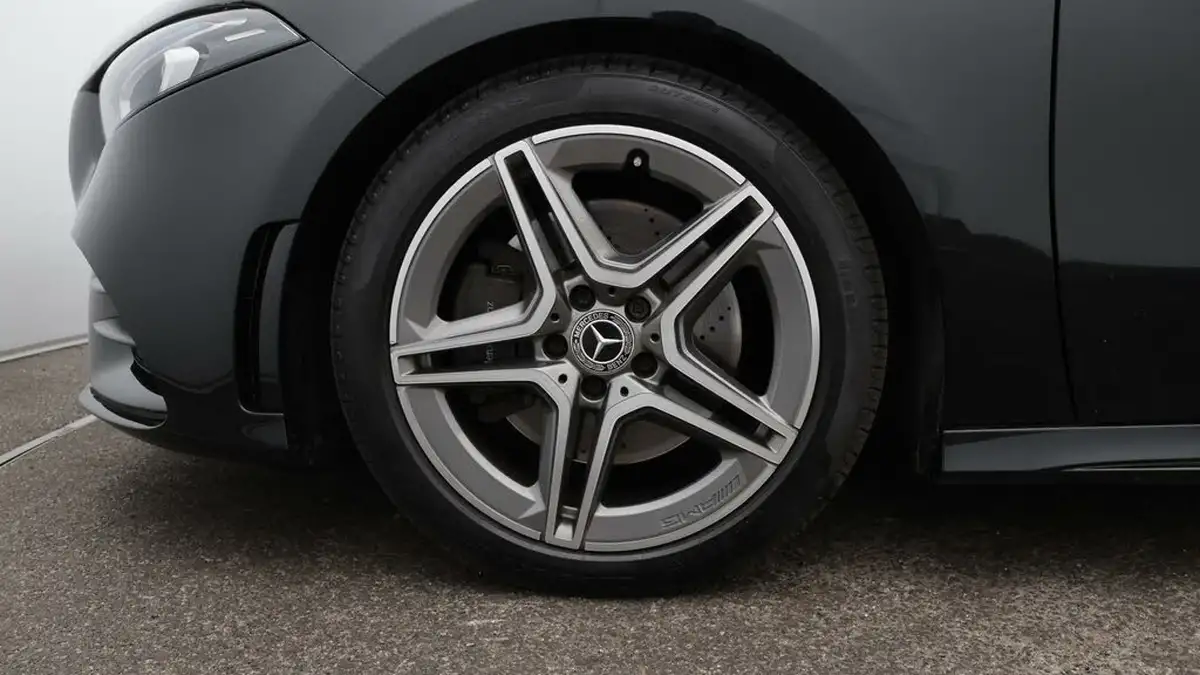 2021-mercedes-benz-a-class-20d-a220d-amg-line-saloon-4d-big-18