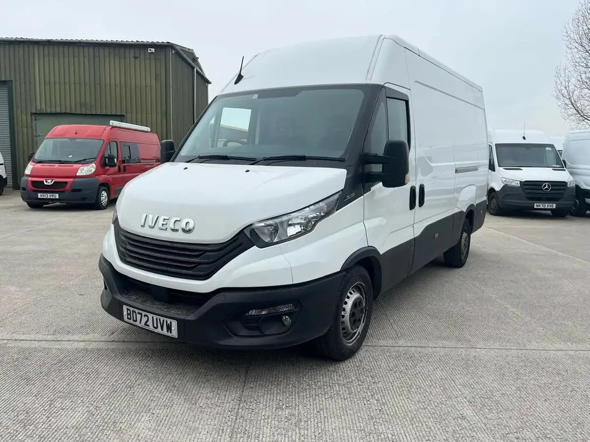 2022-iveco-daily-s-class-23td-35s14v-business-3520mm-h2-136pseu6dt-big-0