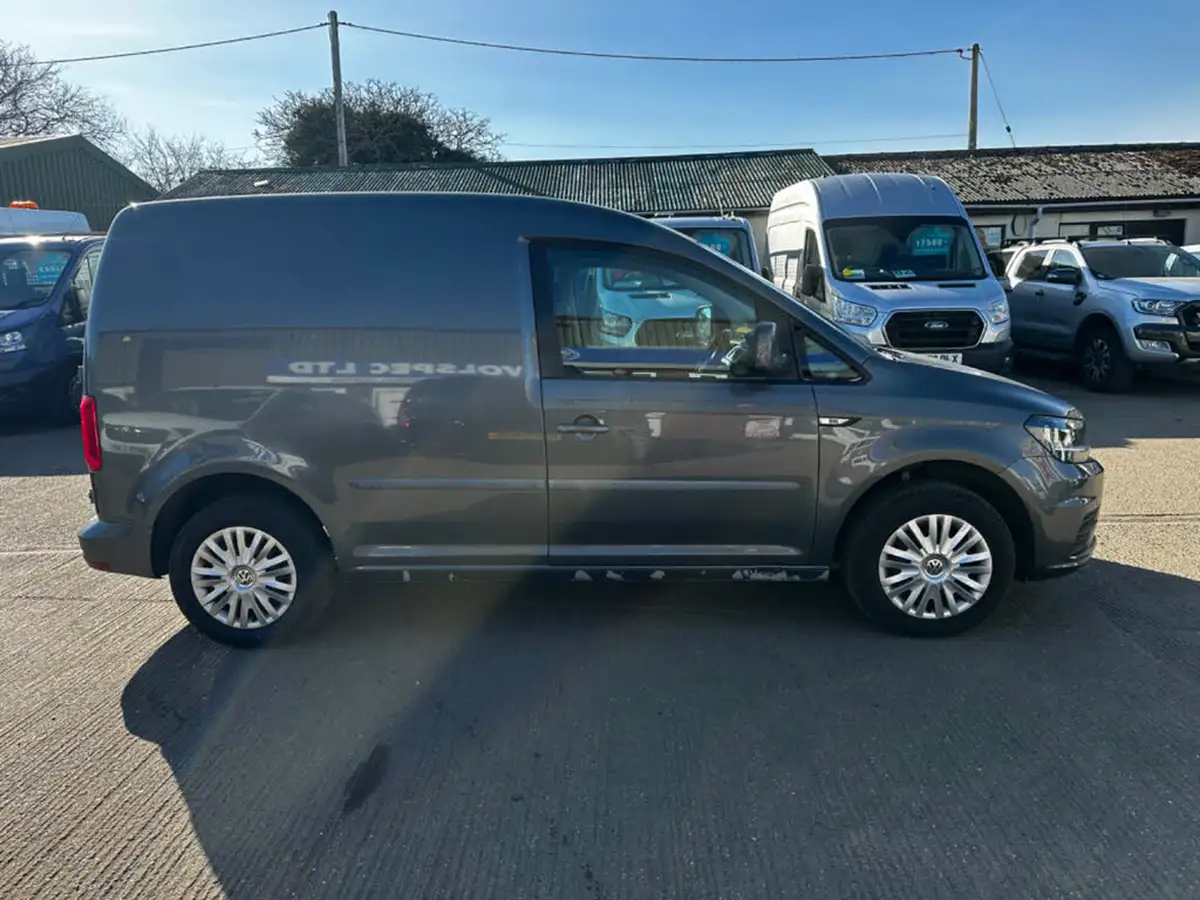 2017-volkswagen-caddy-20tdi-c20-trendline-bmt-102pseu6-big-9