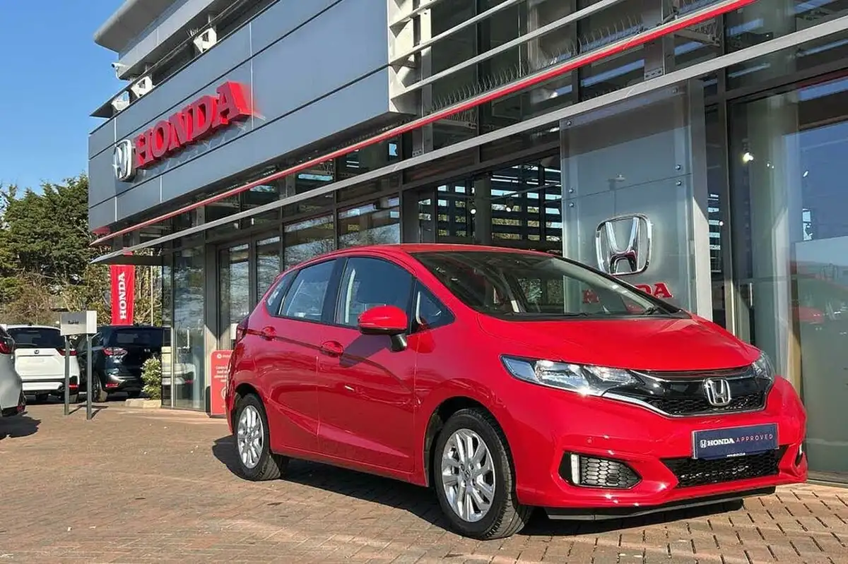 2018-honda-jazz-13-i-vtec-se-cvt-big-19
