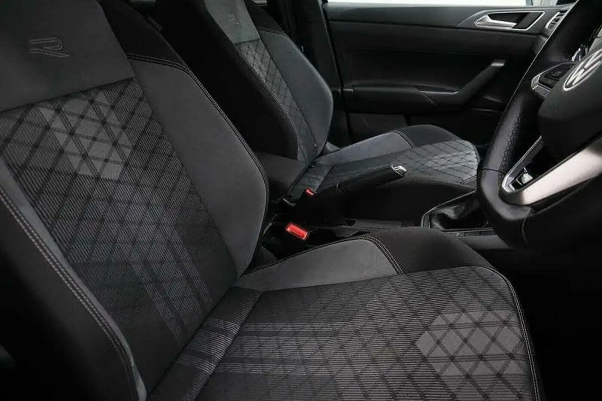 2024-volkswagen-polo-10-tsi-r-line-110ps-dsg-big-10