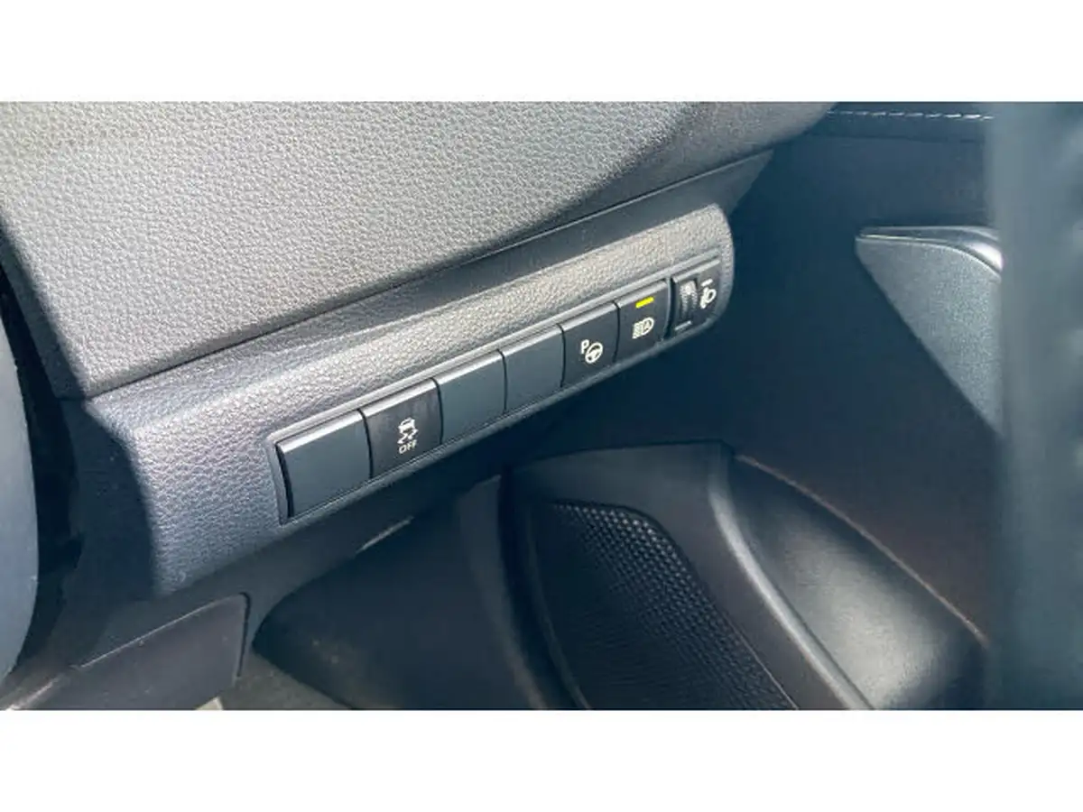 2022-toyota-corolla-18-vvt-i-icon-tech-spare-wheel-touring-sports-5d-big-32