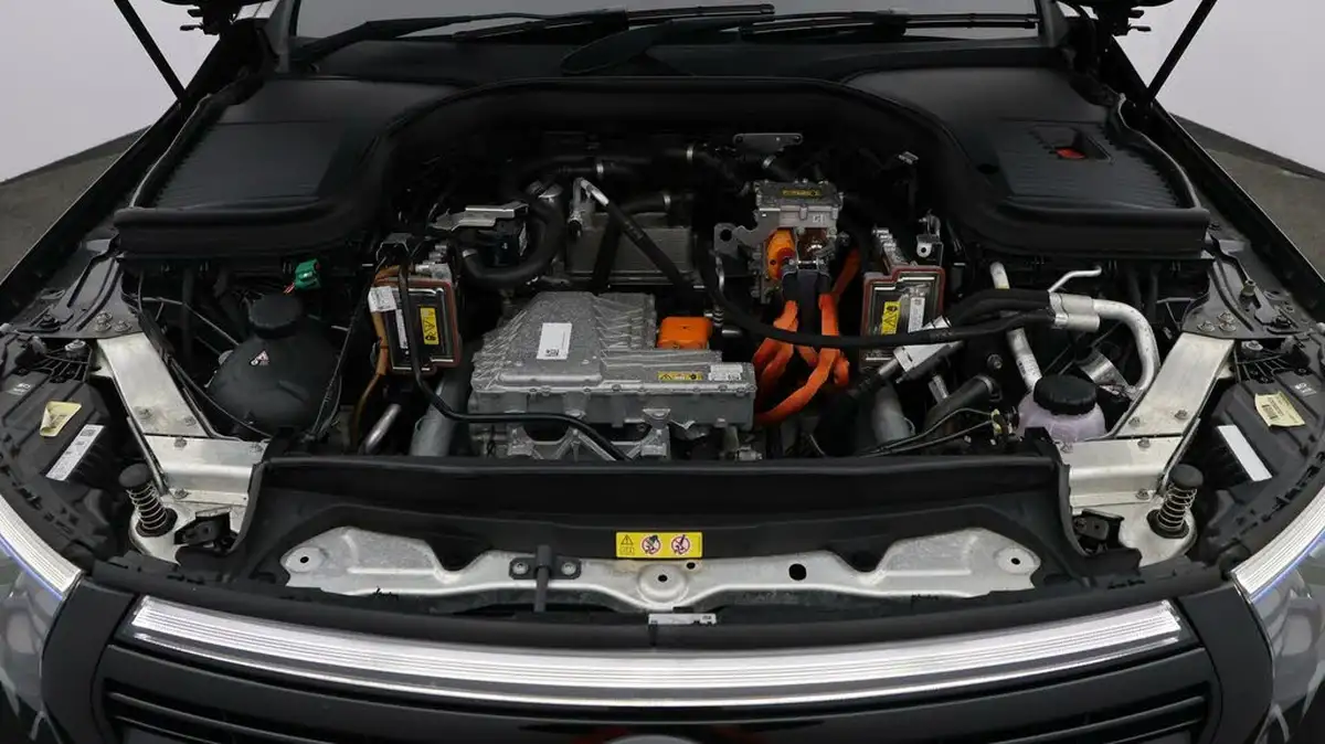 2022-mercedes-benz-eqc-e-eqc-400-amg-line-big-18