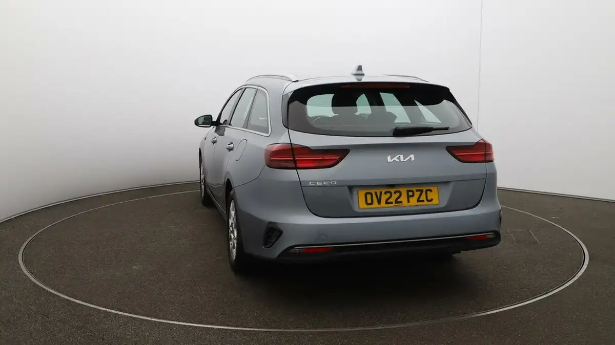 2022-kia-ceed-10-t-gdi-2-sportswagon-big-51
