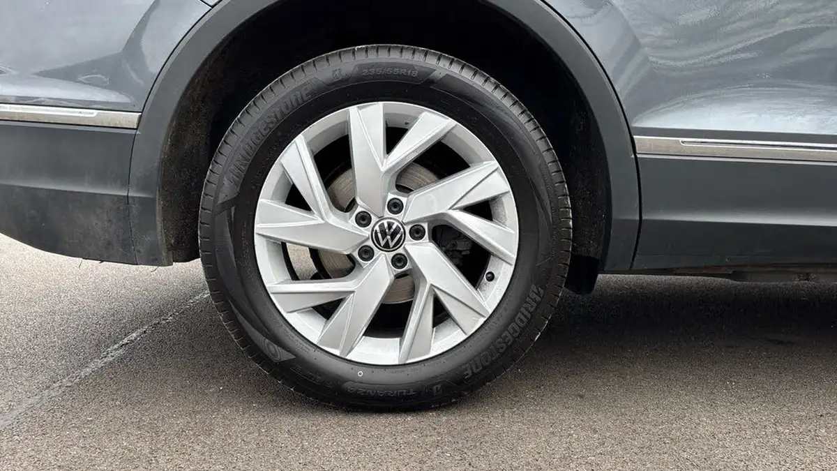 2023-volkswagen-tiguan-allspace-15-tsi-life-big-18