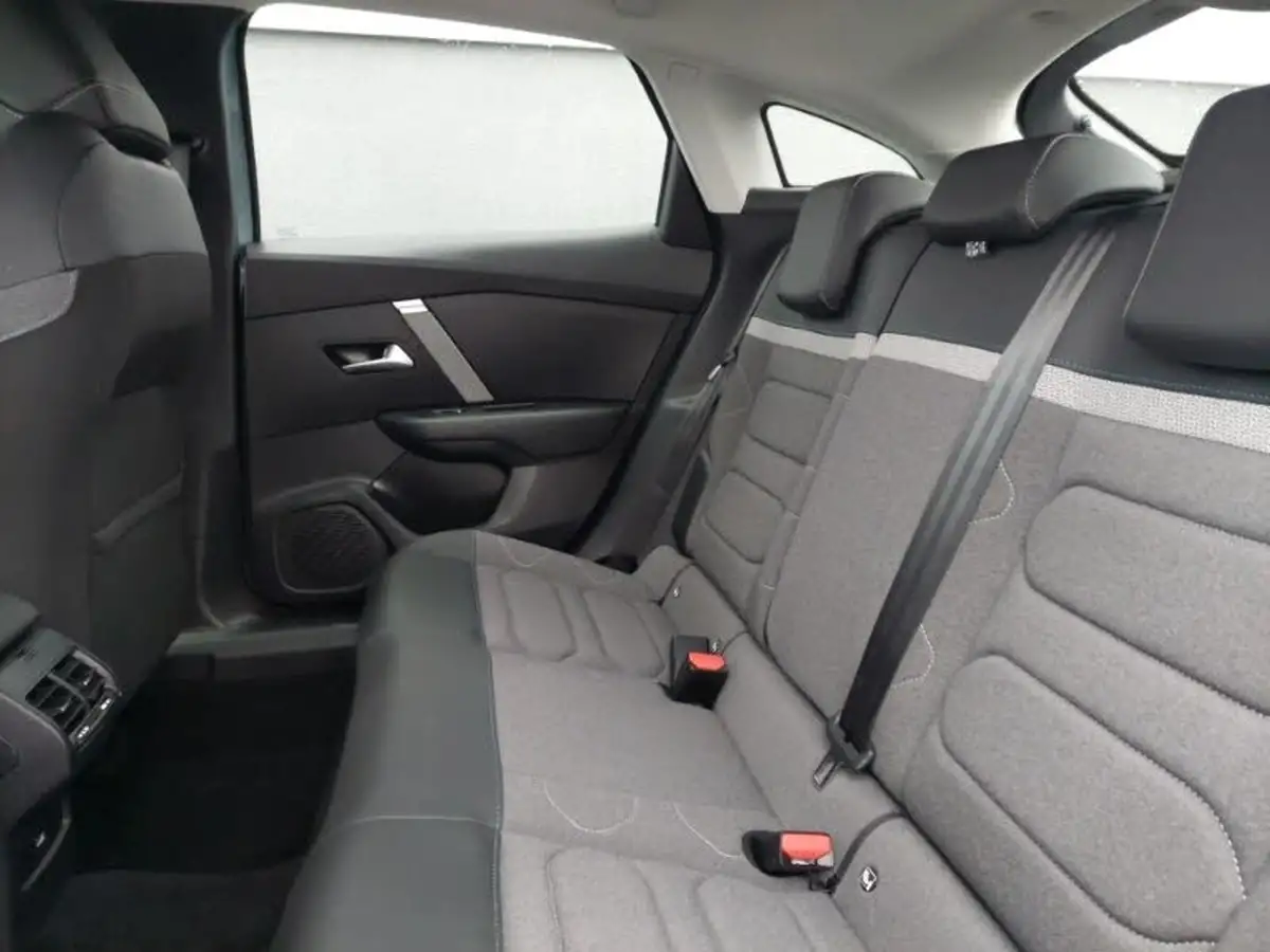 2023-citroen-c4-12-puretech-sense-big-5