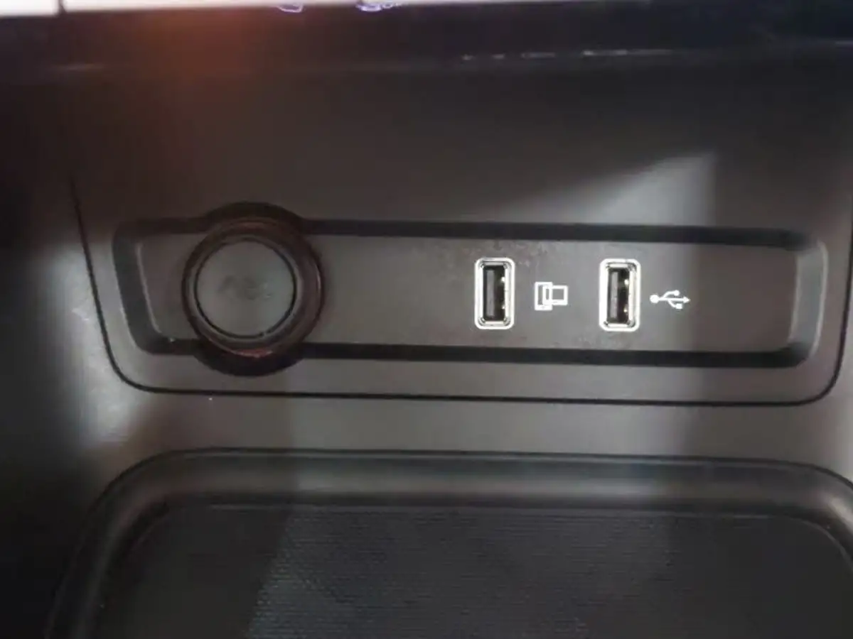 2024-mg-zs-suv-15-vti-tech-exclusive-big-17