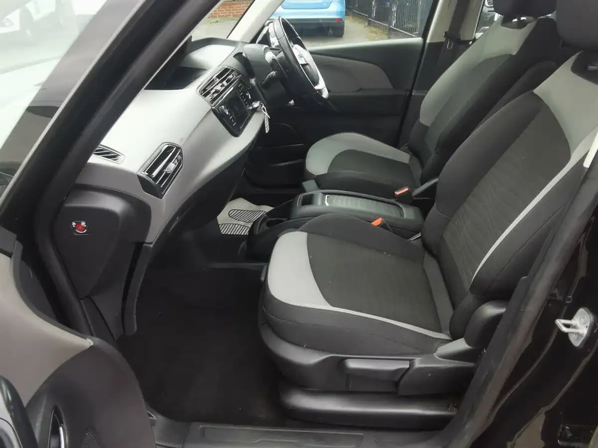 2015-citroen-grand-c4-picasso-16e-hdi-vtr-115ps-ss-etg6-big-11