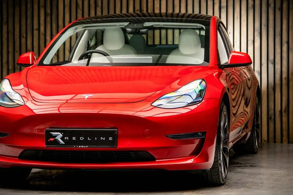 2020-tesla-model-3-e-performance-big-12