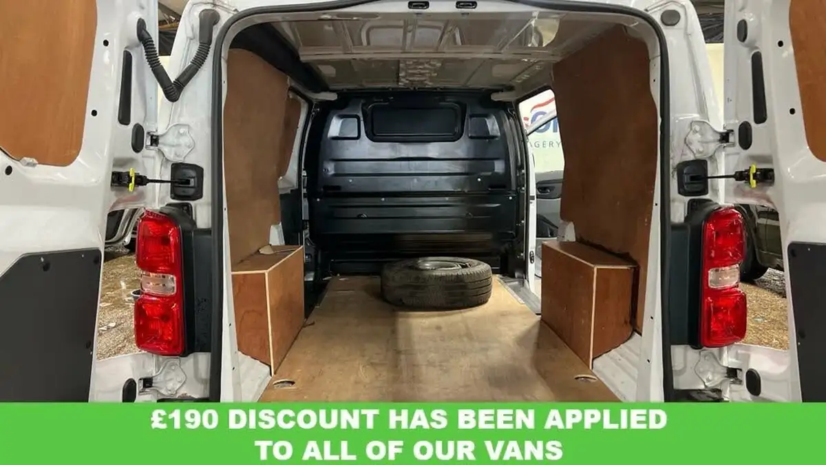 2022-vauxhall-vivaro-15td-2900-l2h1-dynamic-big-2