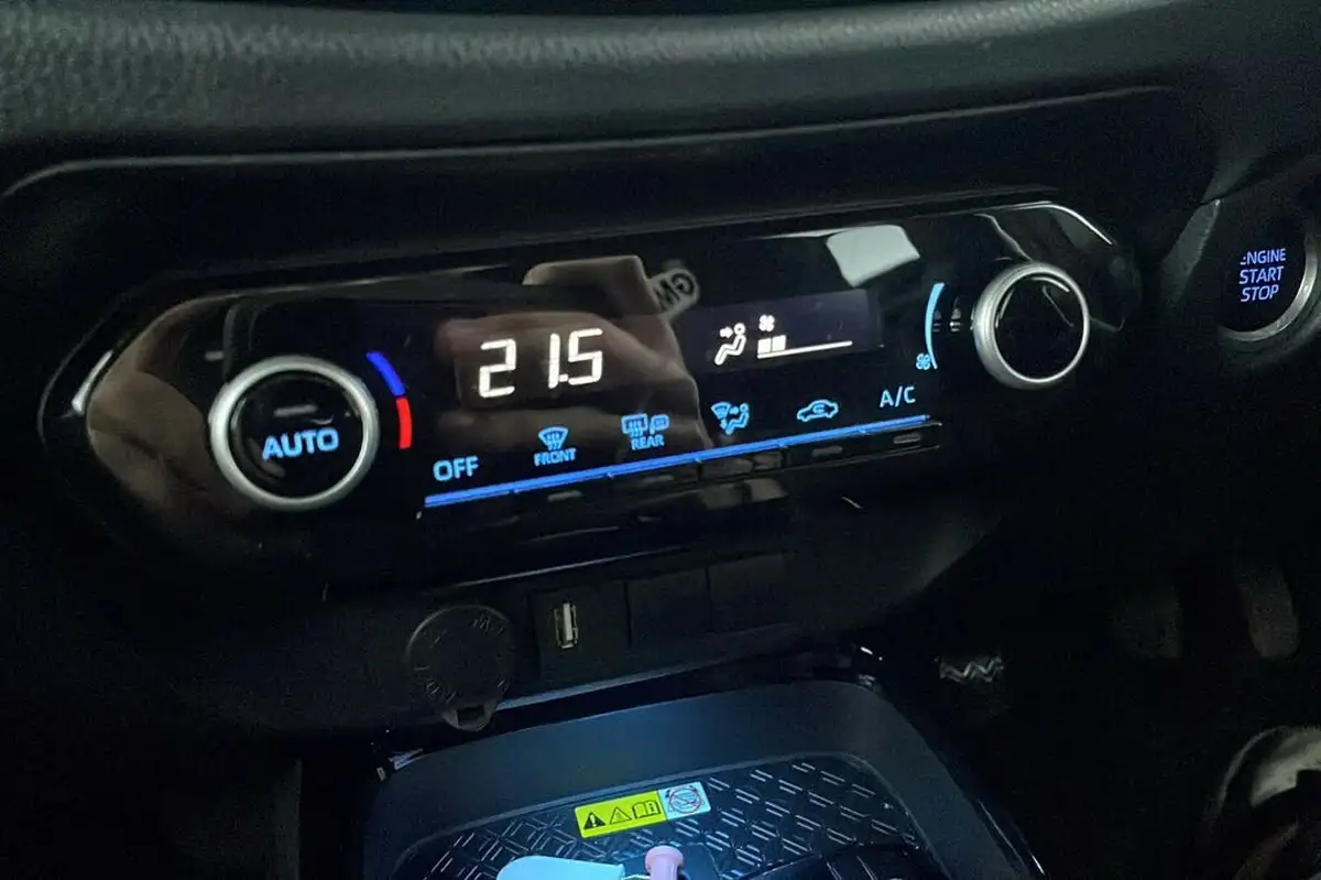 2023-toyota-aygo-x-10-vvt-i-exclusive-big-13