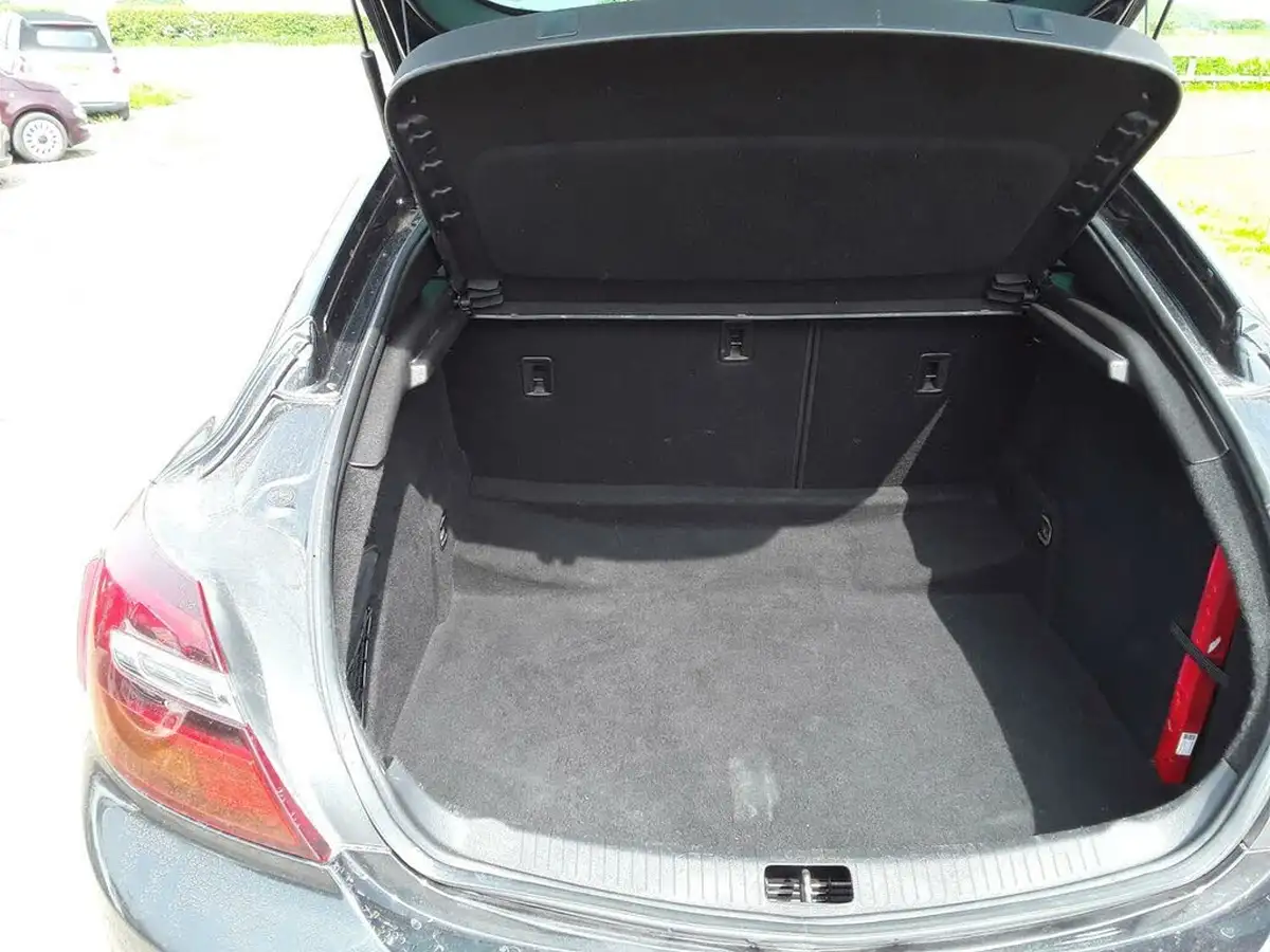2015-vauxhall-insignia-20cdti-sri-vx-line-140ps-navss-ecoflex-big-10