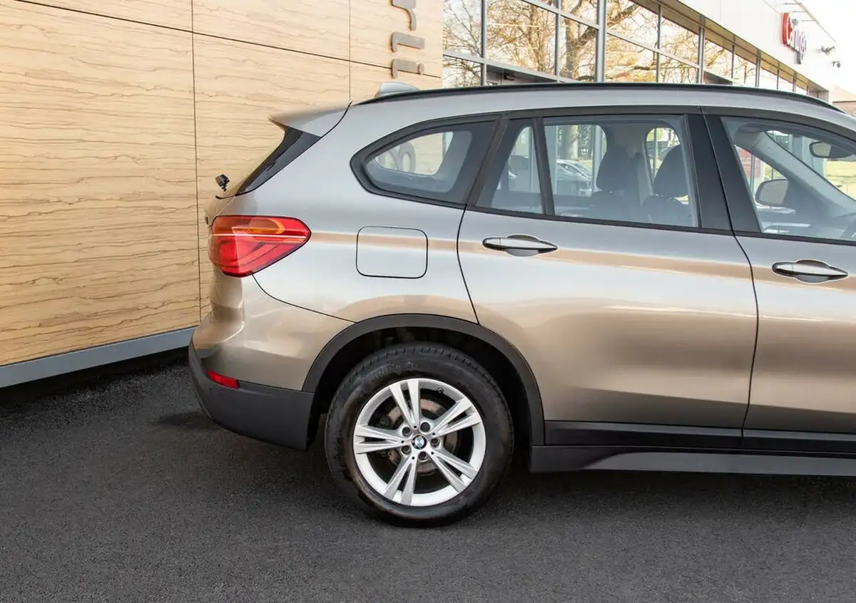 2016-bmw-x1-20td-xdrive18d-se-ss-big-7