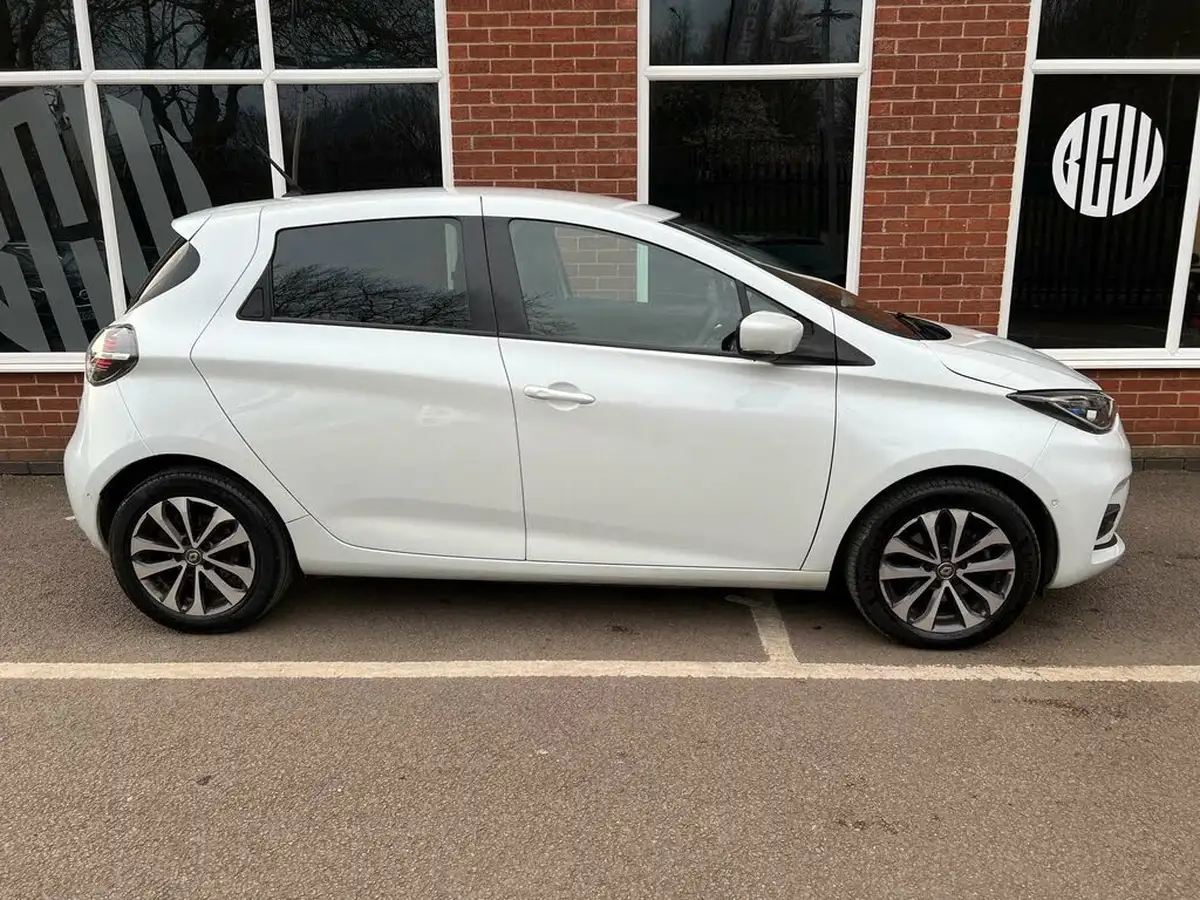 2021-renault-zoe-e-gt-line-big-1