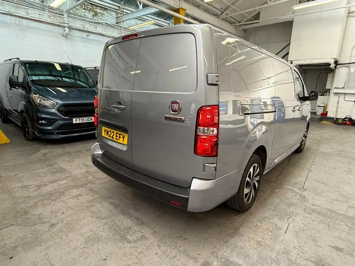 2022-fiat-scudo-20jtd-business-145hpeu6d-lwb-panel-big-17