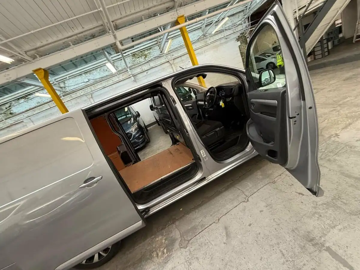 2022-fiat-scudo-20jtd-business-145hpeu6d-lwb-panel-big-45