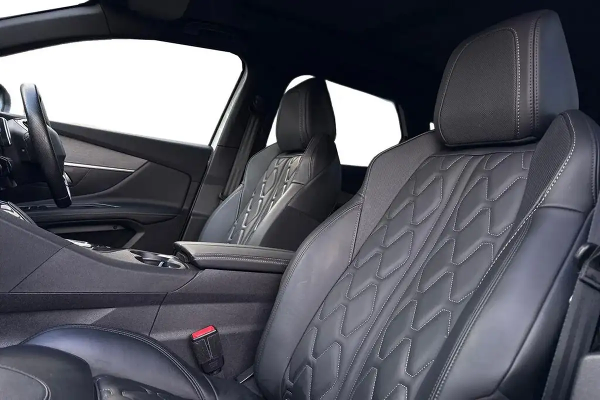 2020-peugeot-3008-suv-16-puretech-gt-300bhp-4x4-hybrid4-e-eat8-big-10