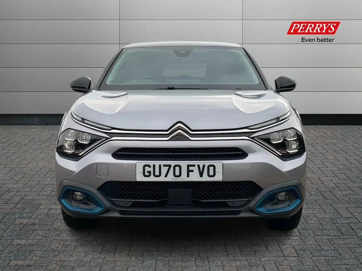 2021-citroen-c4-e-shine-big-3