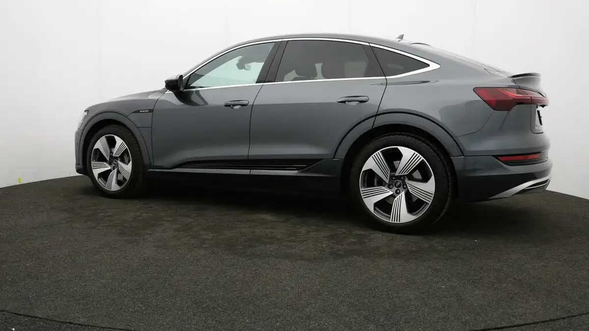 2021-audi-e-tron-55e-s-line-sportback-big-64