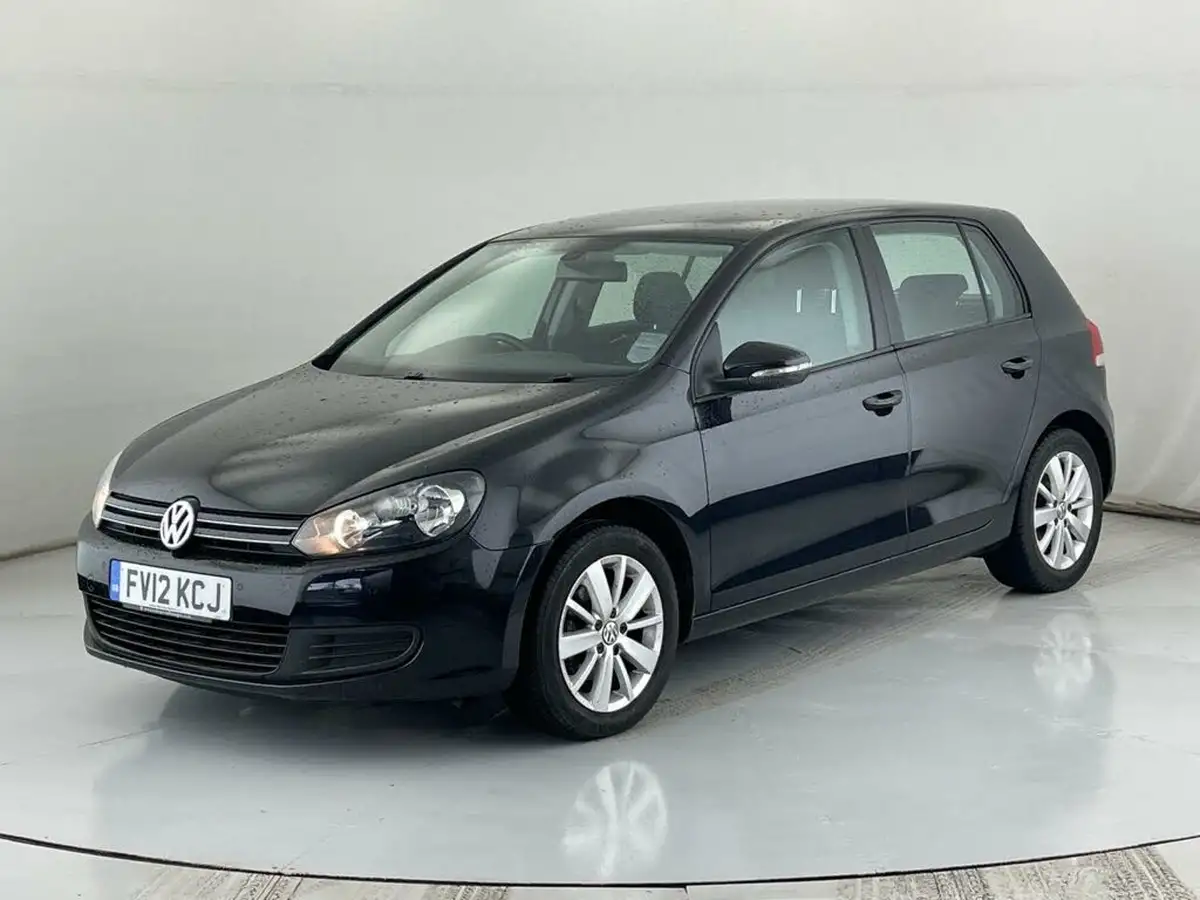 2012-volkswagen-golf-16td-match-5d-dsg-big-2