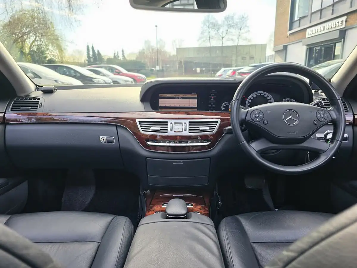 2011-mercedes-benz-s-class-55-s500-big-19