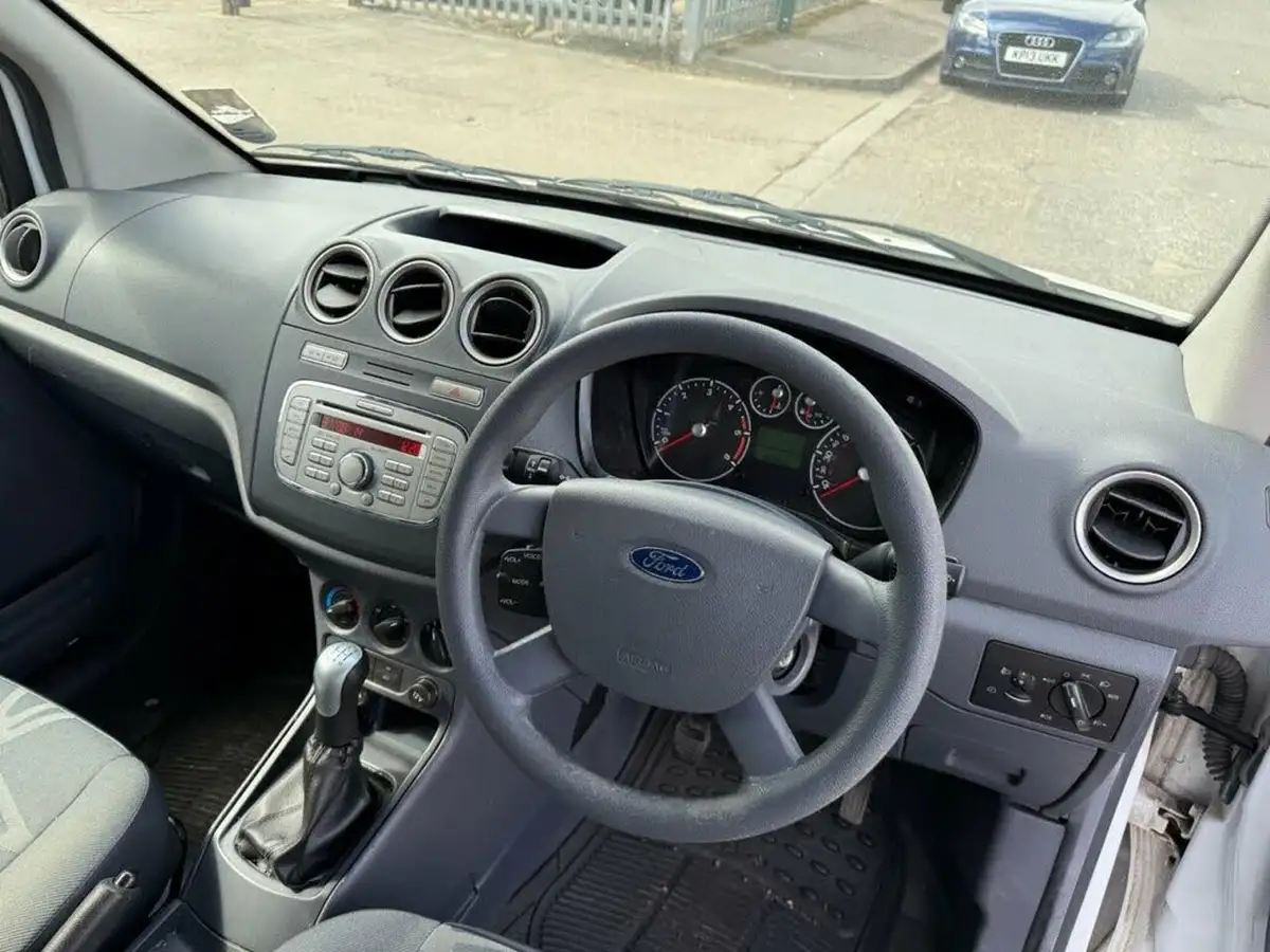 2013-ford-transit-connect-18td-t200-swb-trend-90ps-panel-big-14