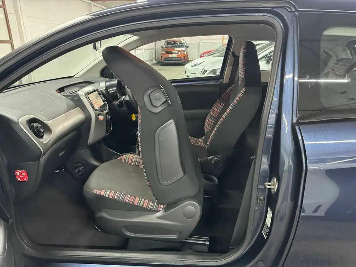 2017-citroen-c1-12-puretech-feel-3d-big-12