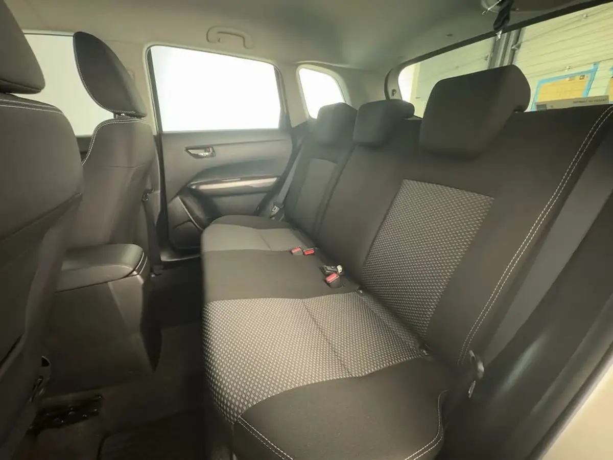 2022-suzuki-vitara-14-boosterjet-sz-t-big-16