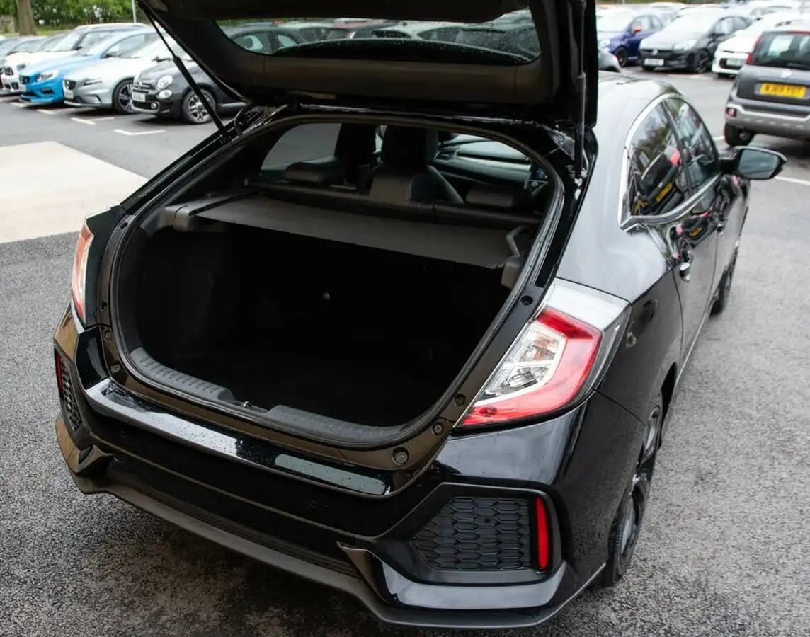 2018-honda-civic-10-vtec-turbo-ex-129ps-ss-hatchback-5d-big-37