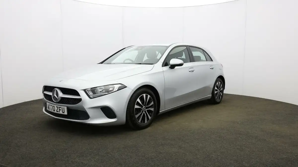 2020-mercedes-benz-a-class-13-a180-se-big-2