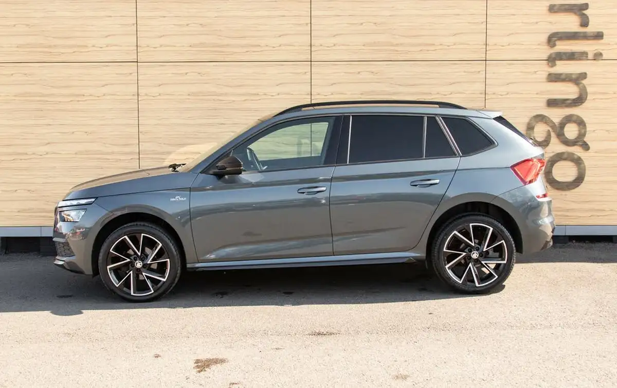2021-skoda-kamiq-10-tsi-monte-carlo-109ps-big-12