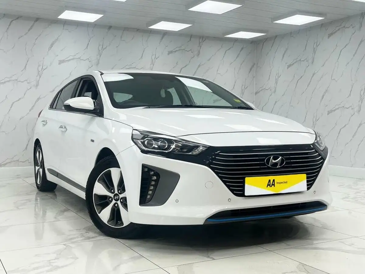 2019-hyundai-ioniq-16-gdi-premium-se-plug-in-hybrid-big-3