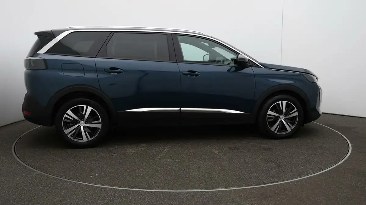 2023-peugeot-5008-suv-15-bluehdi-allure-130ps-eat8-big-8