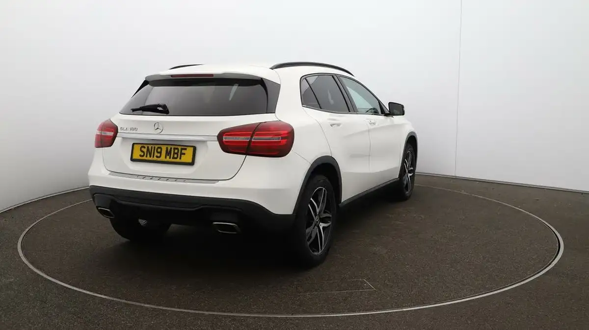 2019-mercedes-benz-gla-class-16-gla-180-urban-edition-ss-7g-dct-big-45