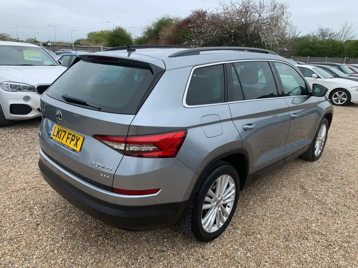 2017-skoda-kodiaq-20tdi-se-l-150ps-4x4-5-seatsss-dsg-big-6