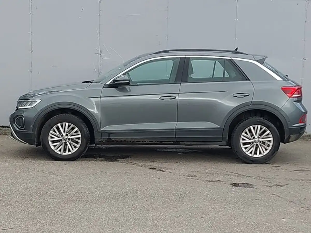 2022-volkswagen-t-roc-15-tsi-life-dsg-big-3