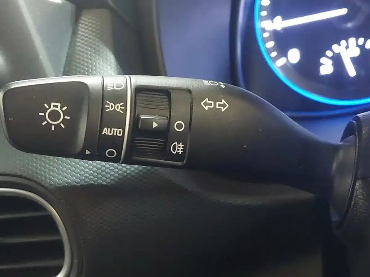 2019-hyundai-kona-10-t-gdi-play-big-13