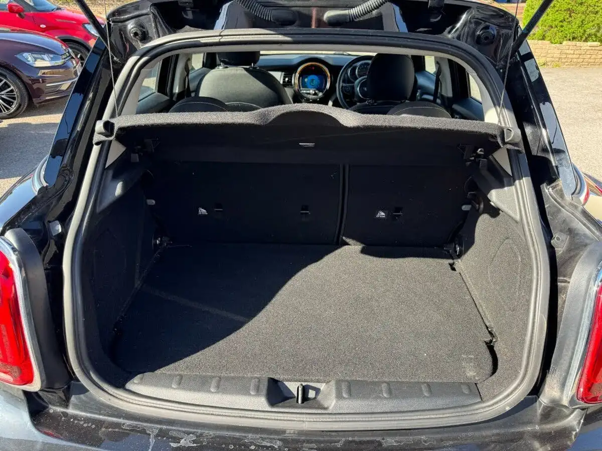 2019-mini-cooper-15-cooper-classic-hatchback-5d-big-18