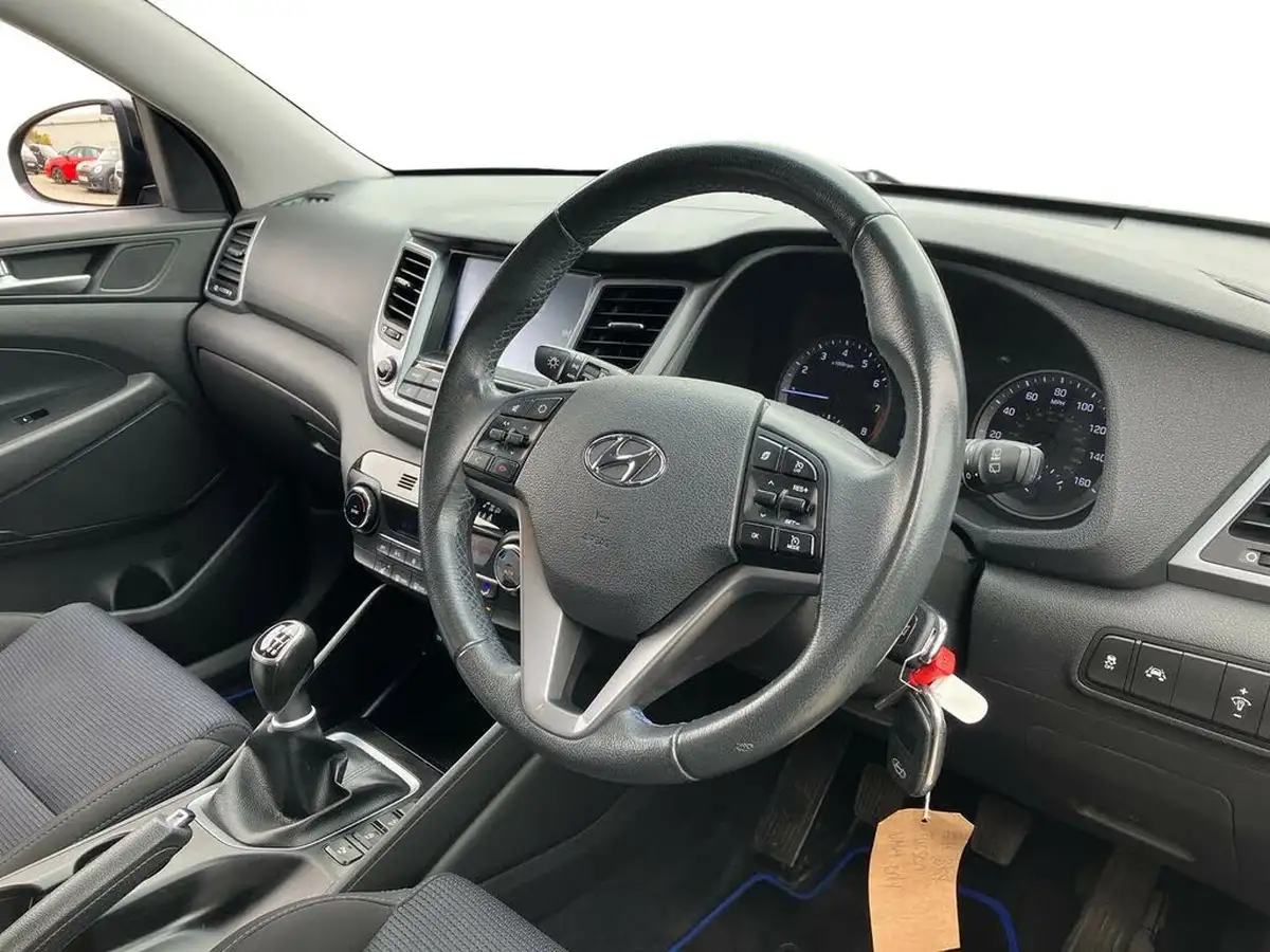 2016-hyundai-tucson-16-gdi-blue-drive-se-nav-big-7
