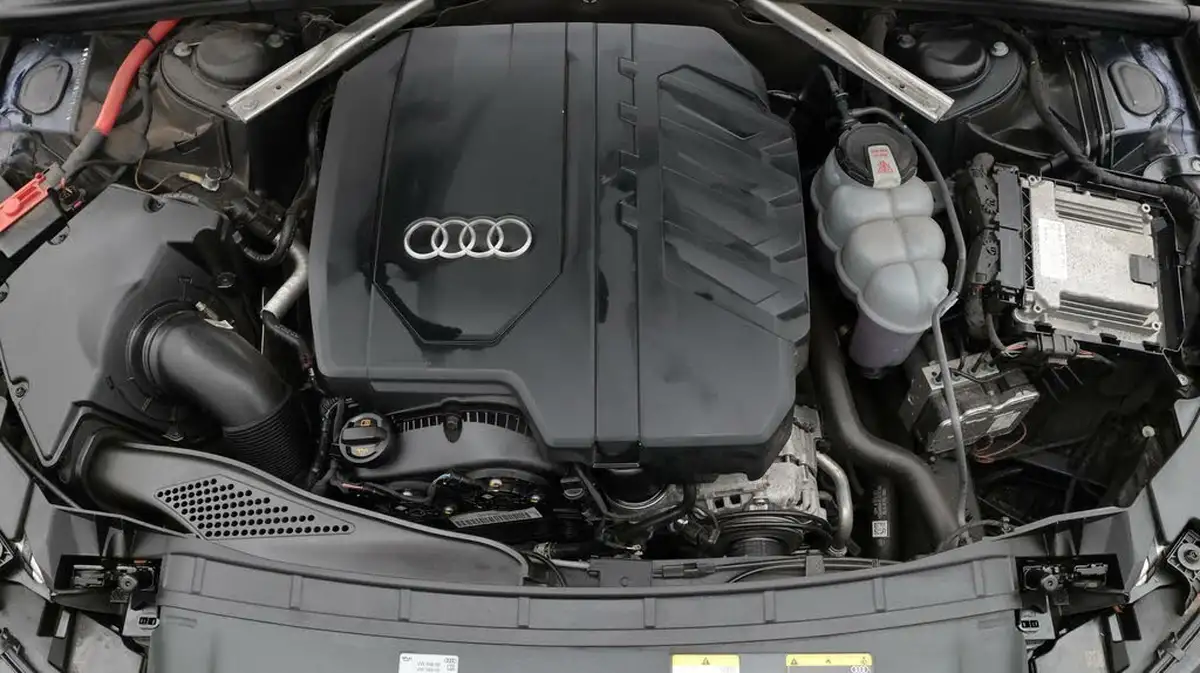 2022-audi-a4-avant-20-35-tfsi-s-line-tronic-big-19