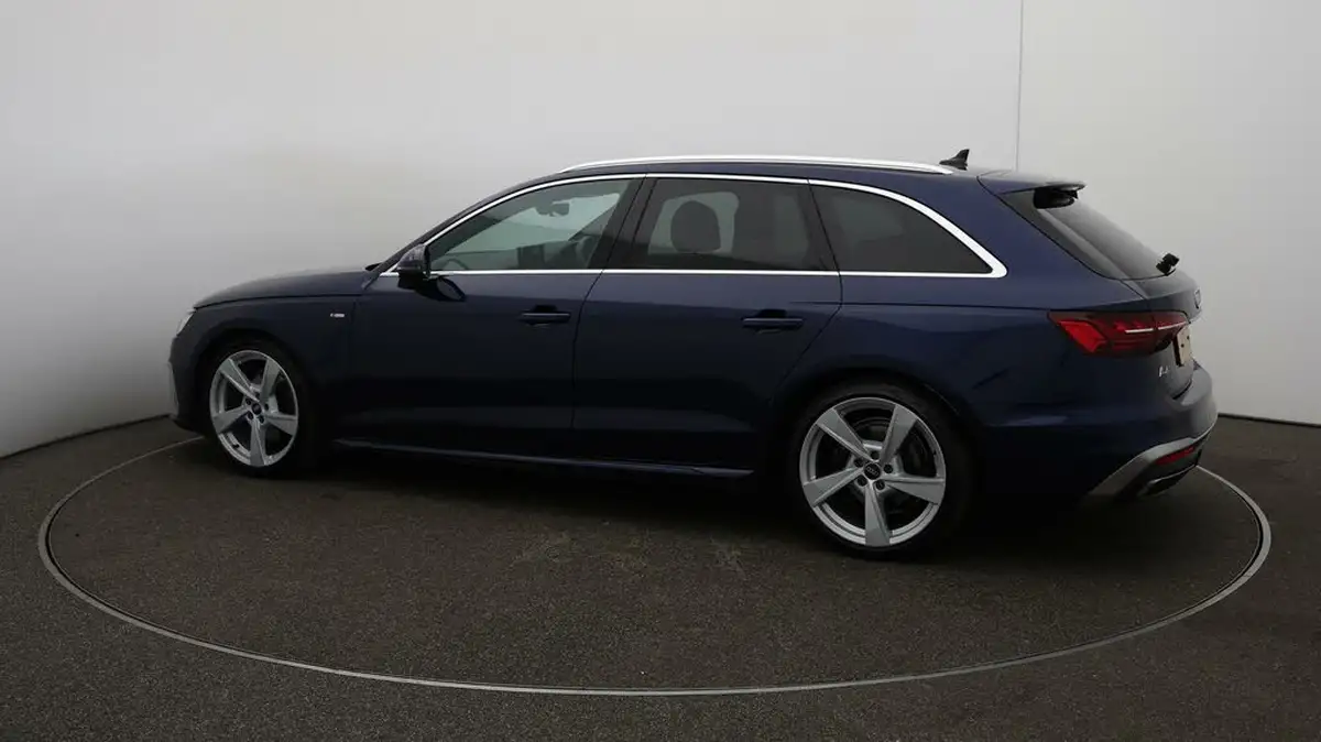 2022-audi-a4-avant-20-35-tfsi-s-line-tronic-big-41