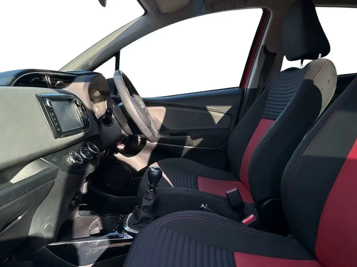 2015-toyota-yaris-133-sport-big-15